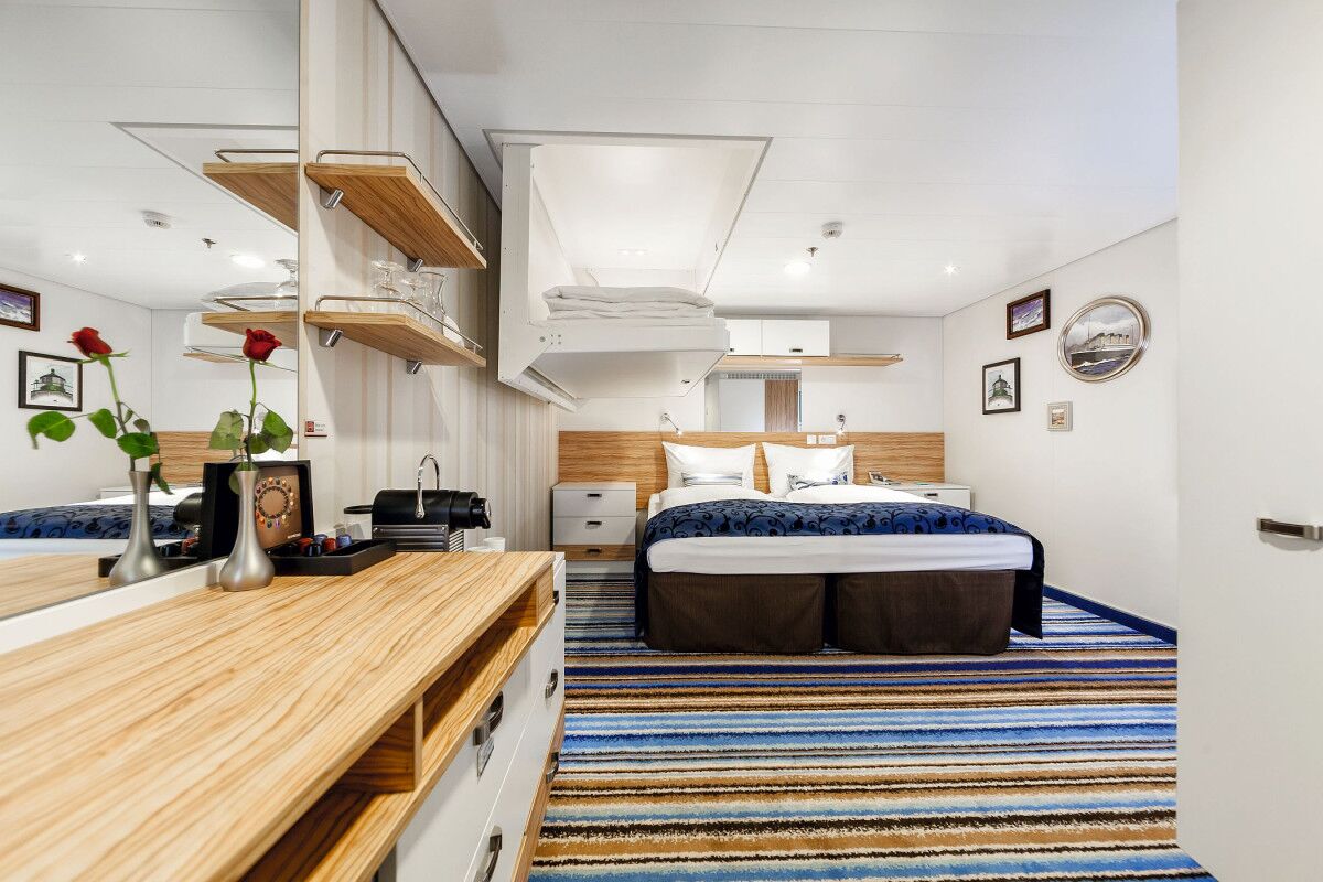 Mein Schiff 4